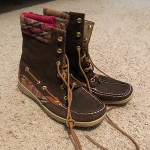Sperry Boots - Plaid - Lightly worn